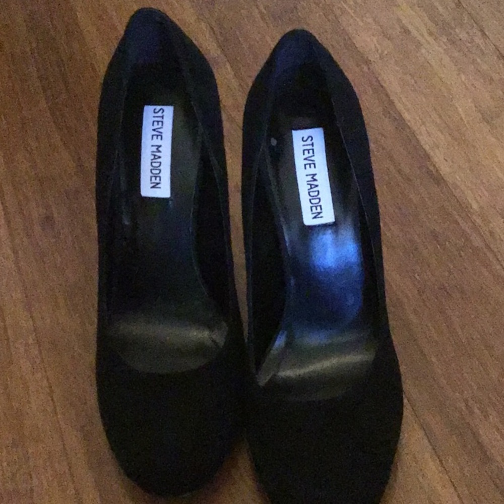 Black suede Steve Madden heels